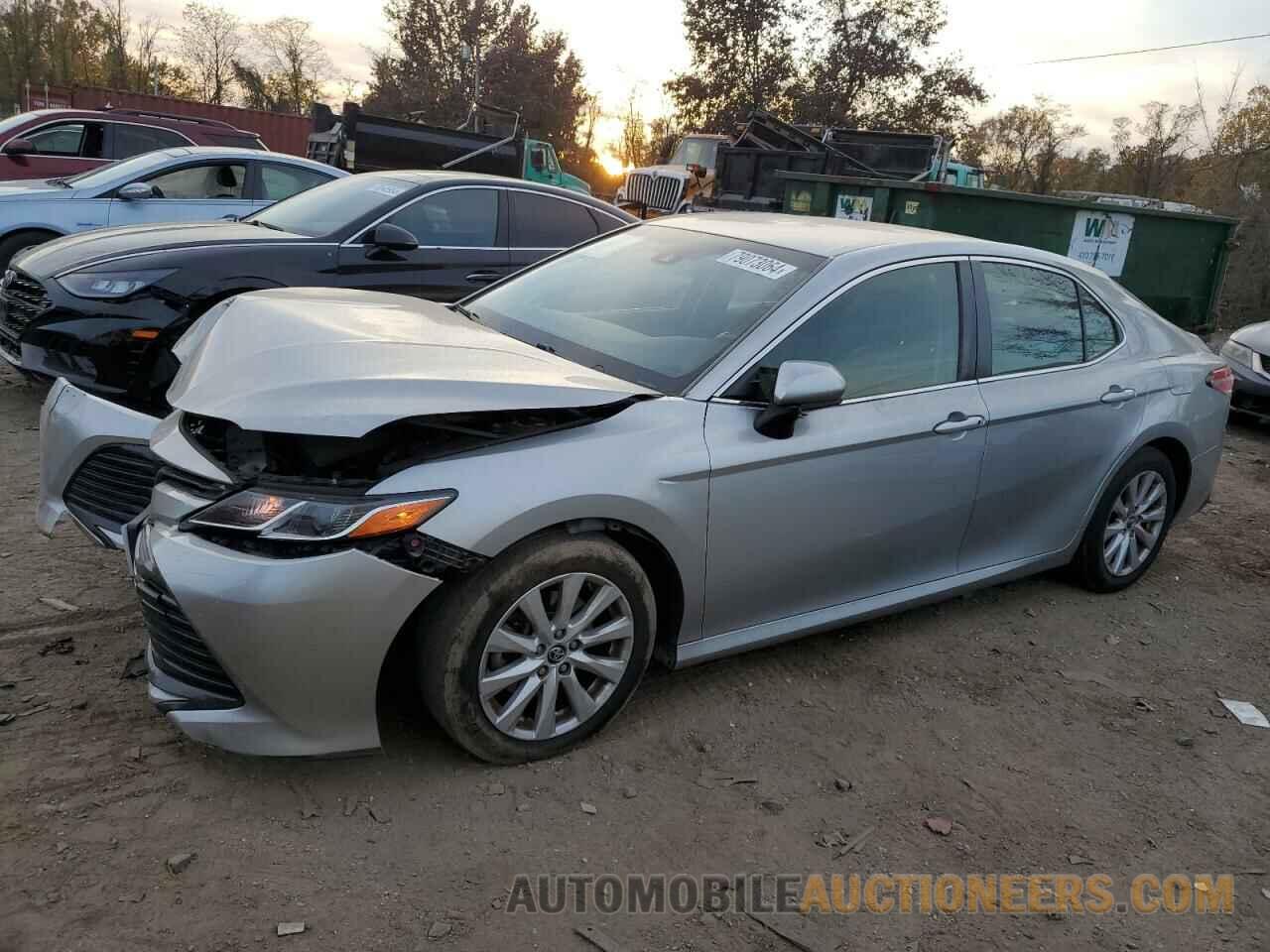 JTNB11HKXJ3028076 TOYOTA CAMRY 2018