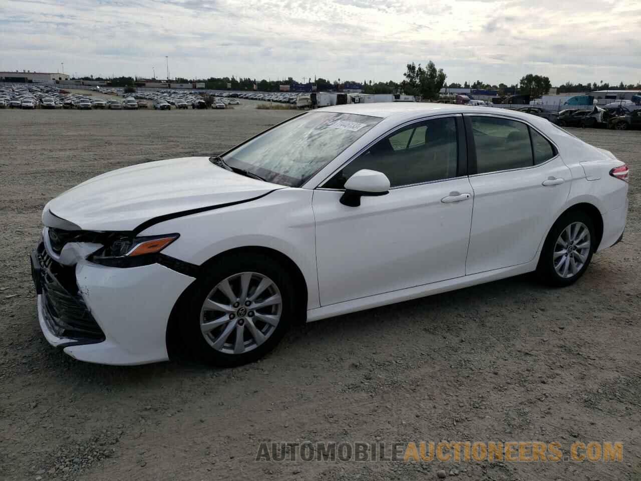 JTNB11HKXJ3037554 TOYOTA CAMRY 2018