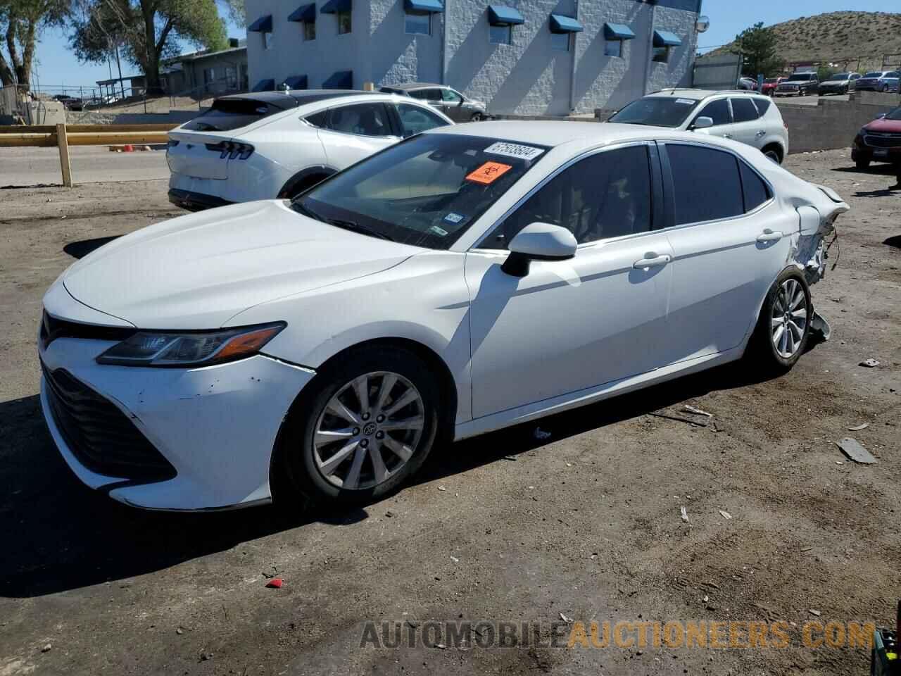 JTNB11HKXJ3048201 TOYOTA CAMRY 2018