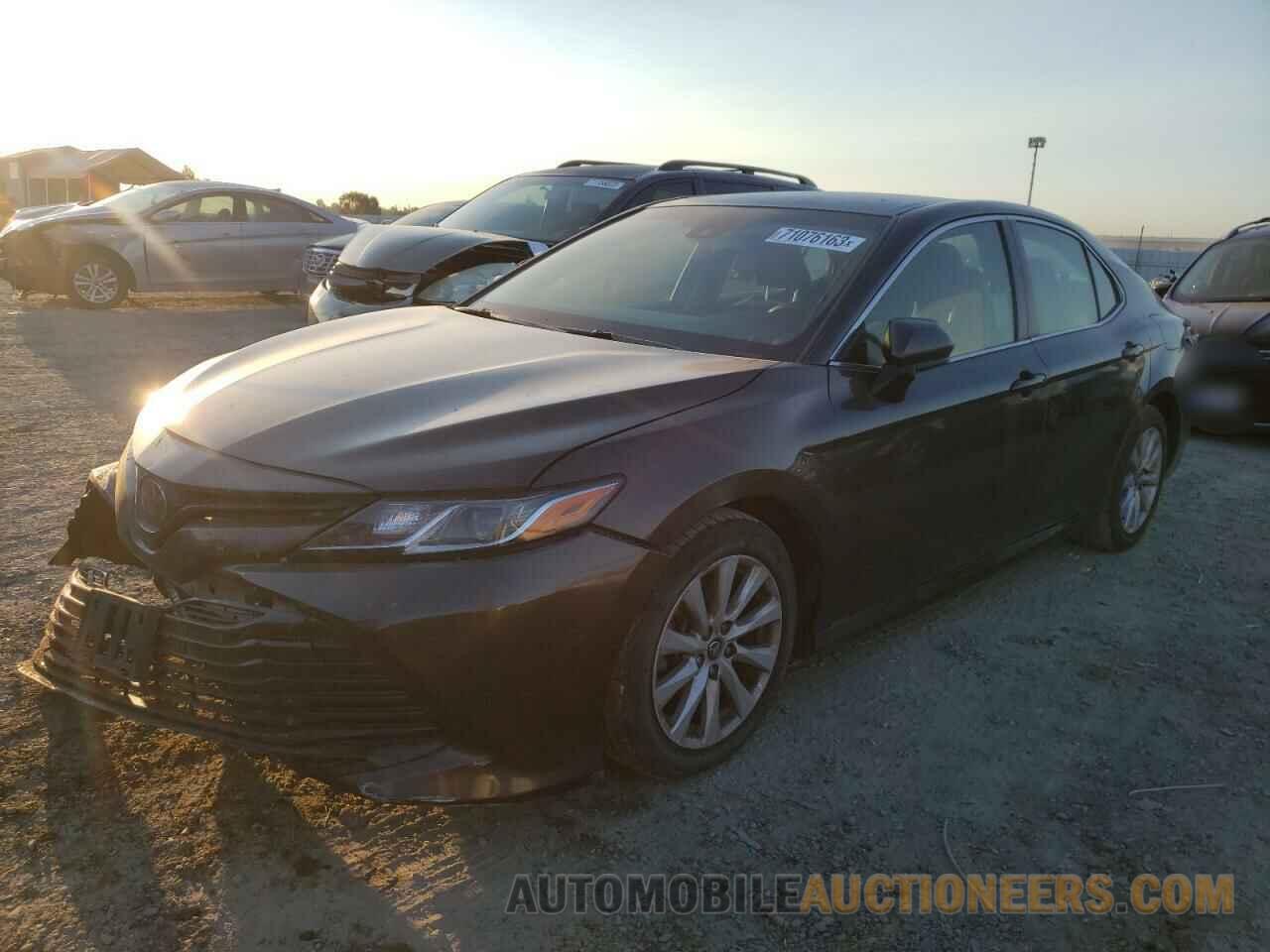 JTNB11HKXJ3067878 TOYOTA CAMRY 2018