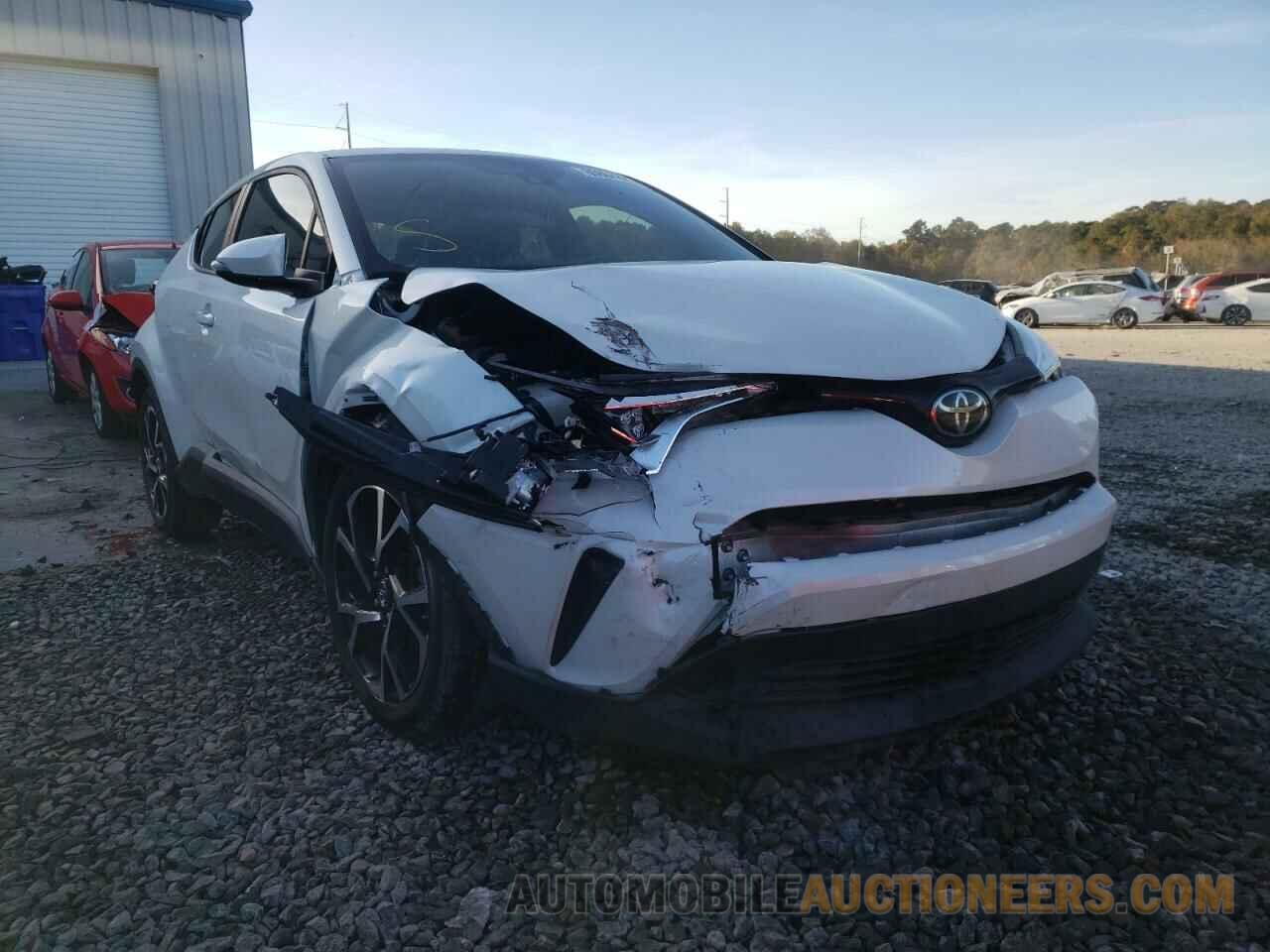 JTNKHMBX0J1009808 TOYOTA C-HR 2018