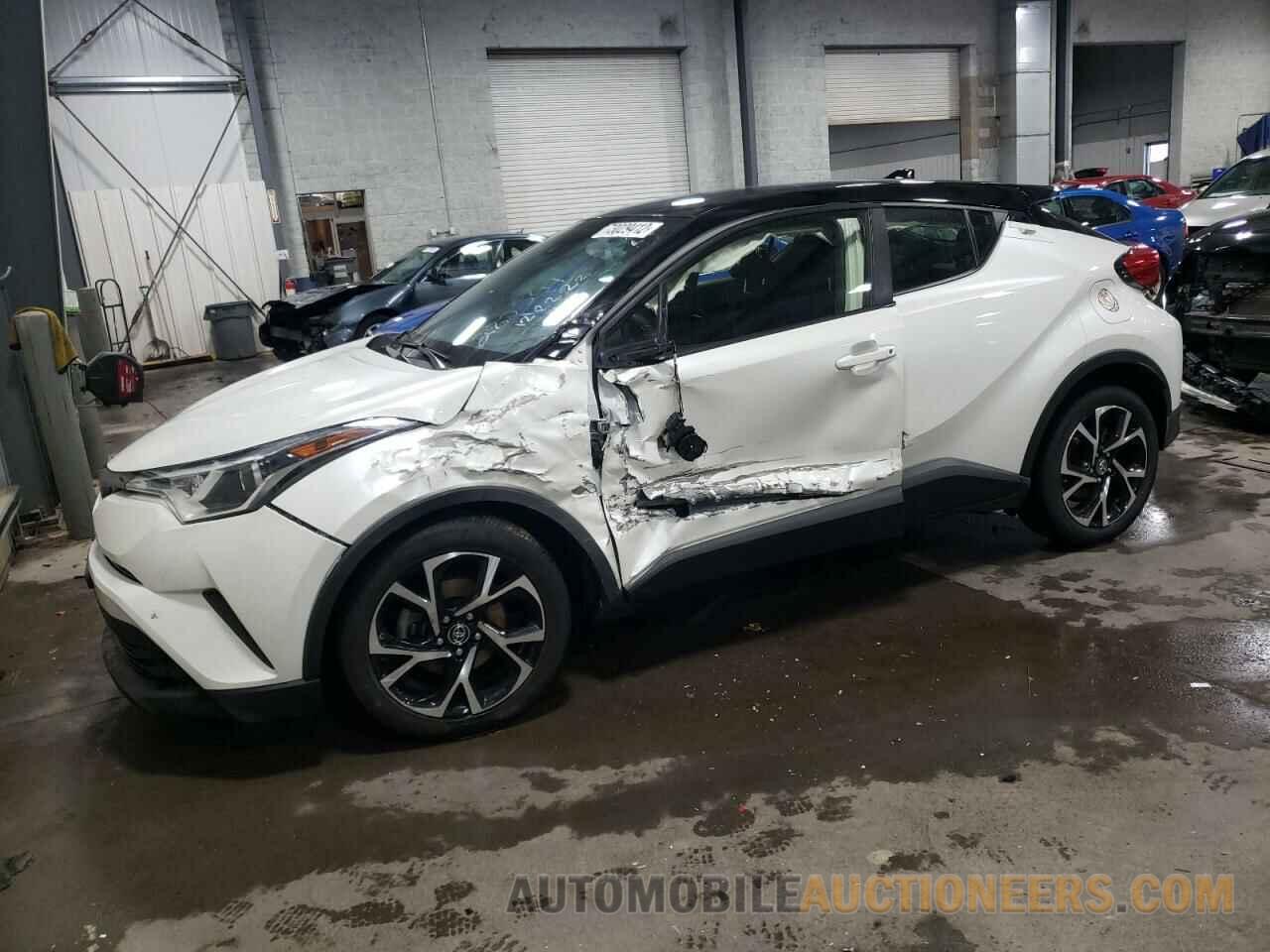 JTNKHMBX2K1056100 TOYOTA C-HR 2019