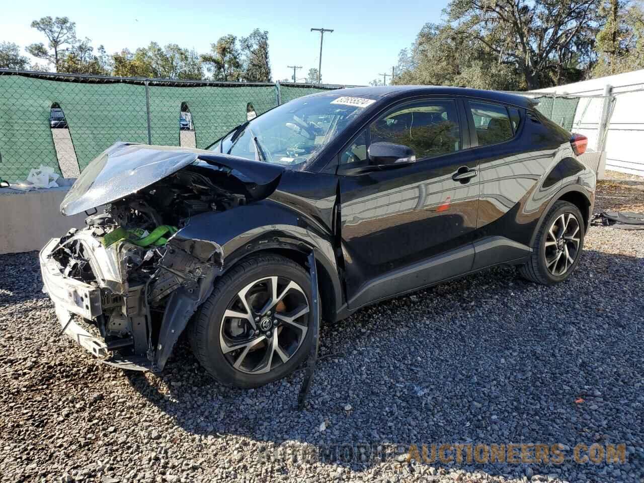 JTNKHMBX3J1000584 TOYOTA C-HR 2018