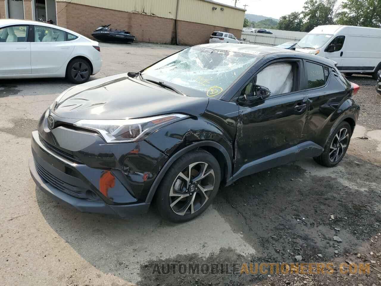 JTNKHMBXXJ1004017 TOYOTA C-HR 2018