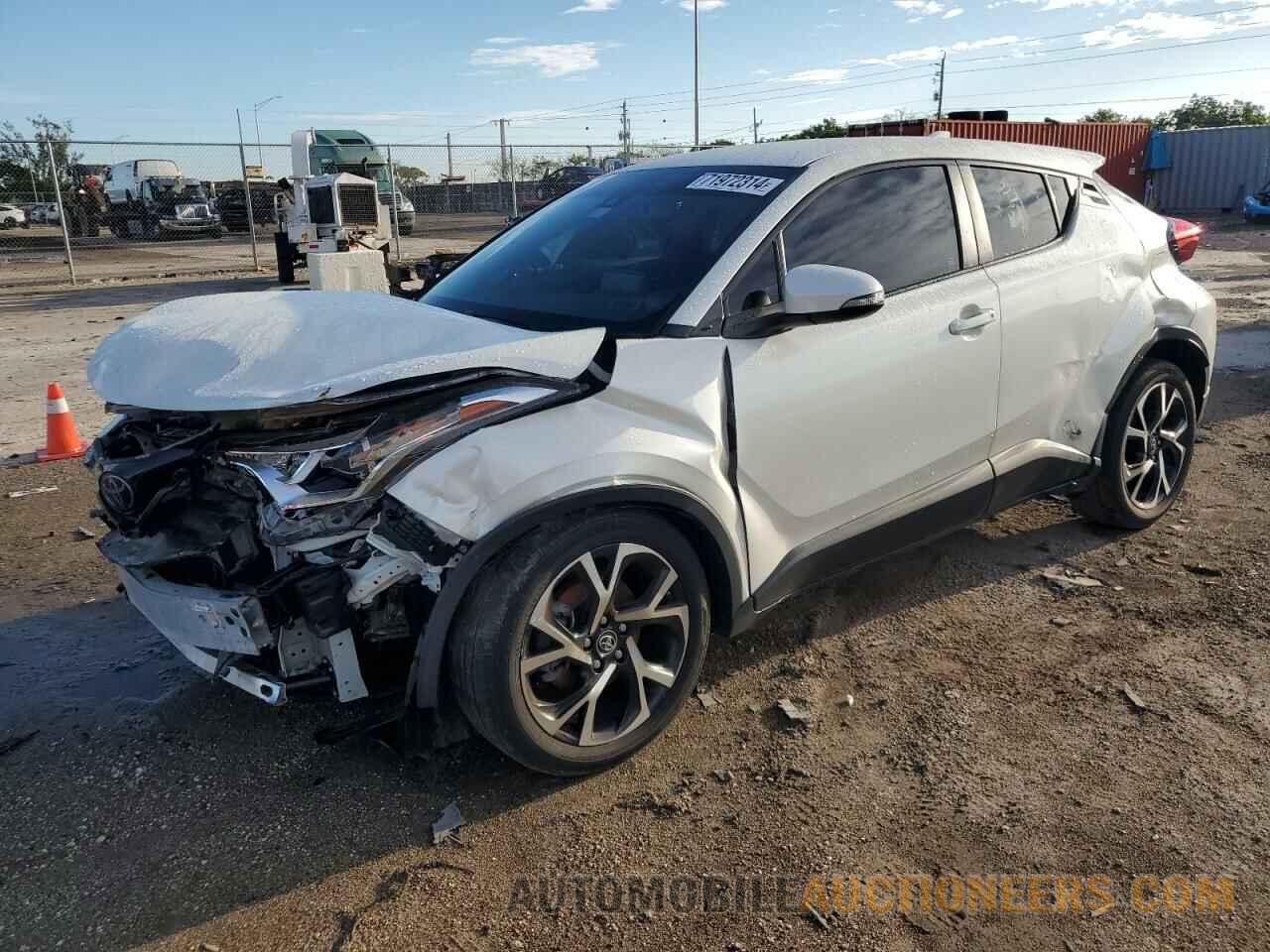 JTNKHMBXXK1060797 TOYOTA C-HR 2019