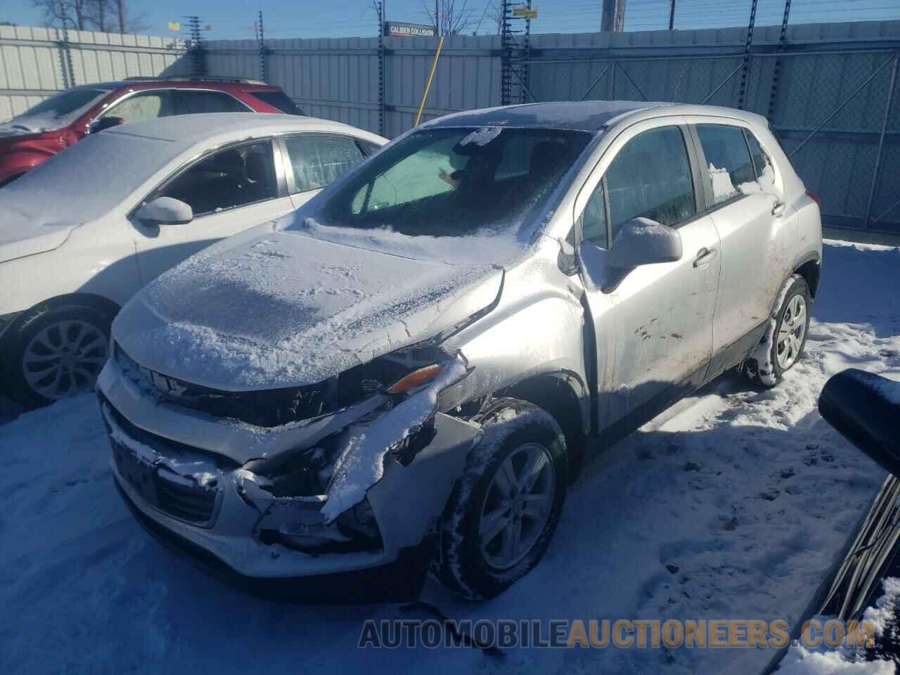 KL7CJKSB0JB723886 CHEVROLET TRAX 2018