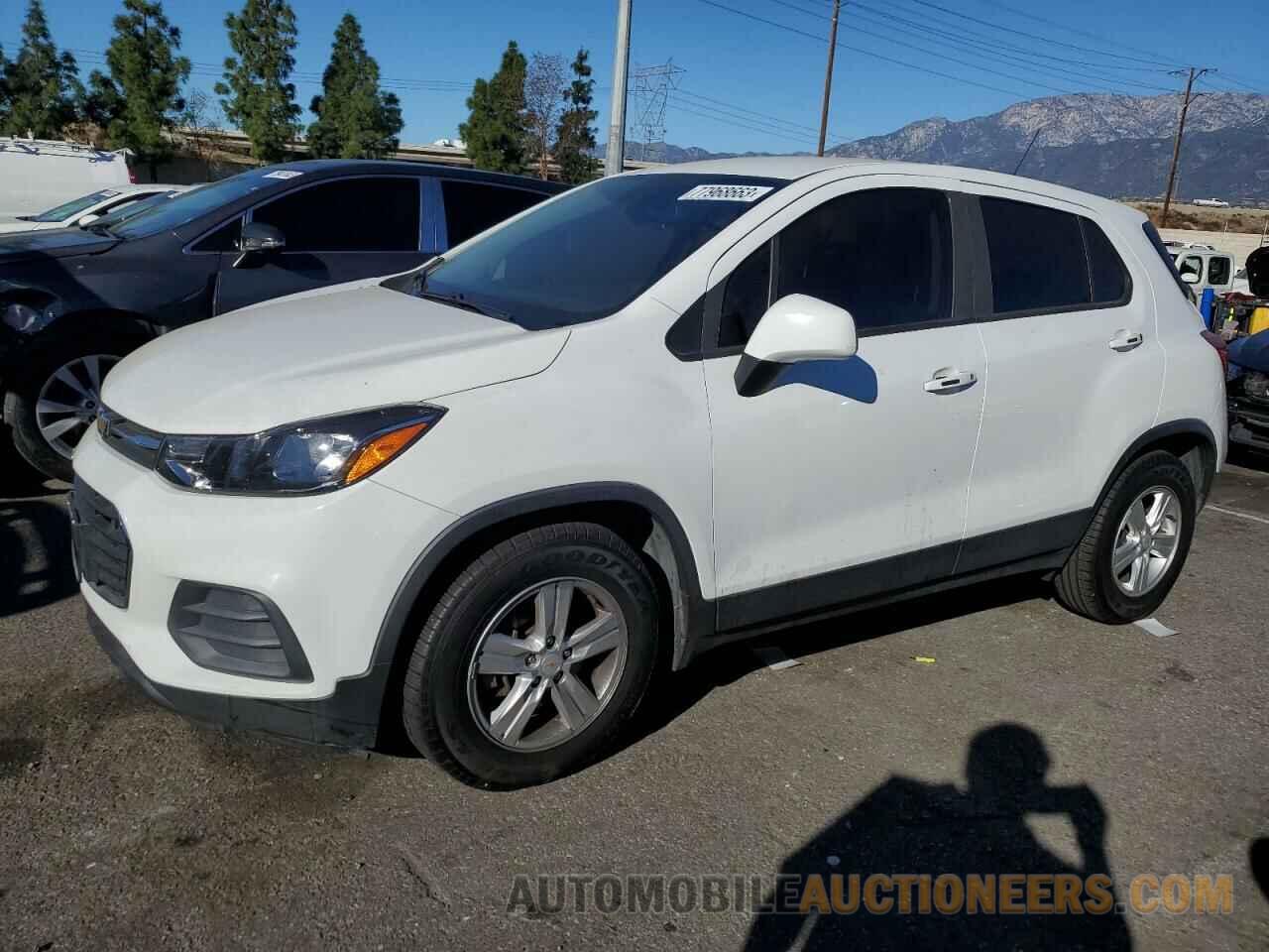 KL7CJKSB1LB061772 CHEVROLET TRAX 2020