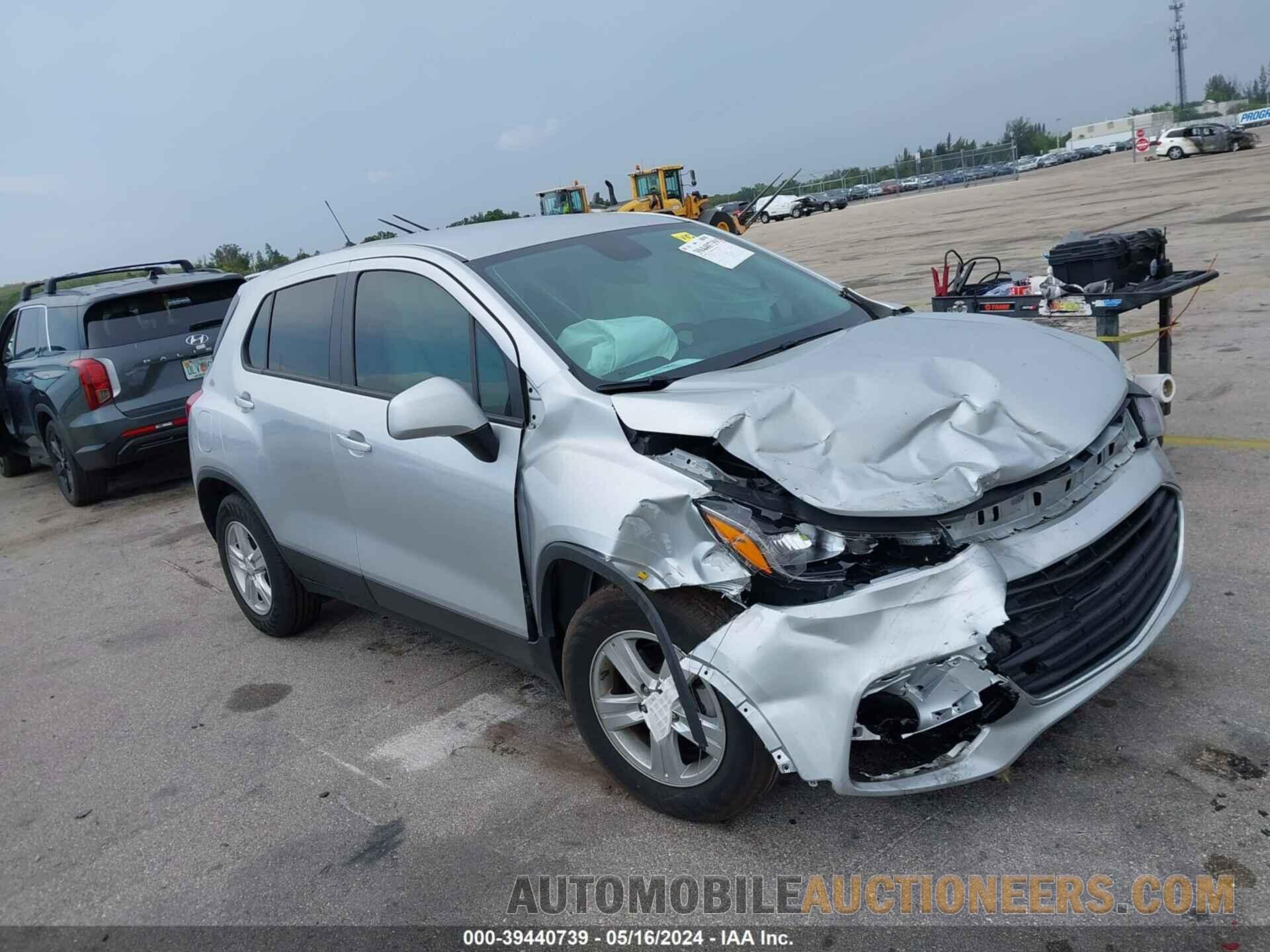 KL7CJKSB1MB323694 CHEVROLET TRAX 2021