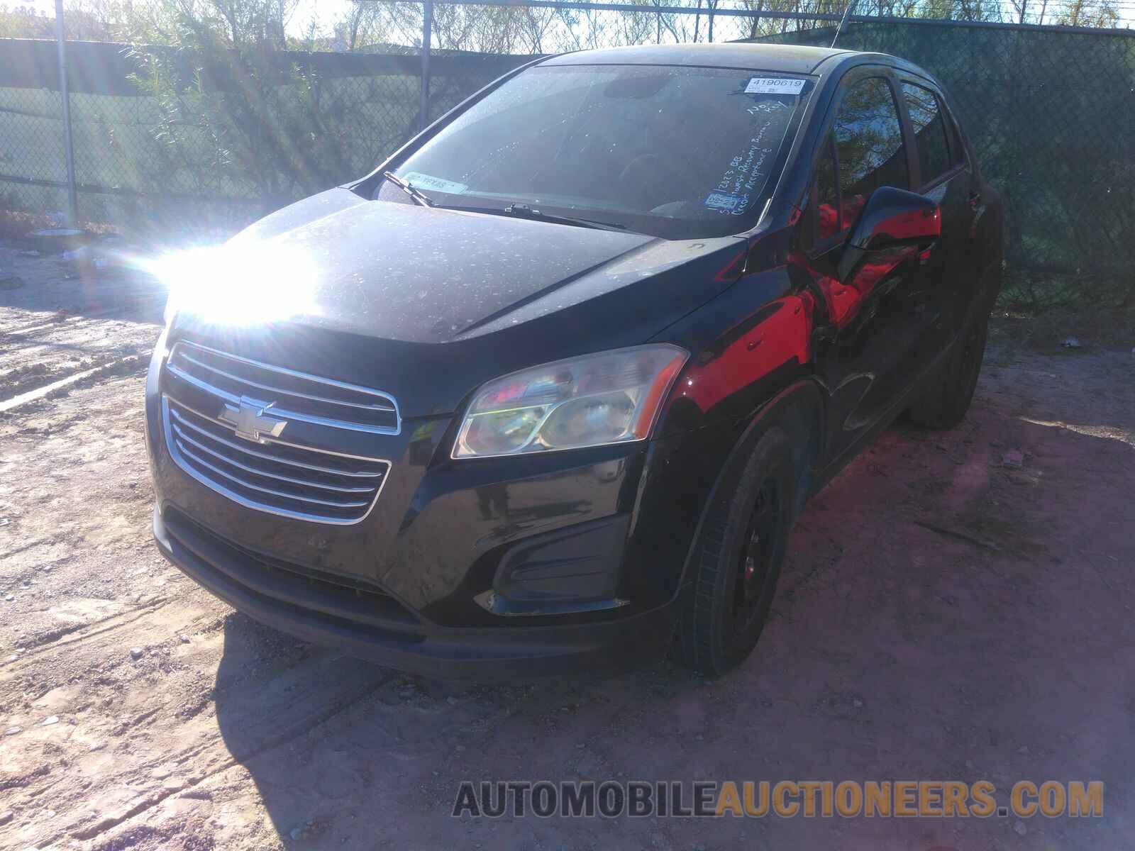 KL7CJKSB8FB120076 Chevrolet Trax 2015