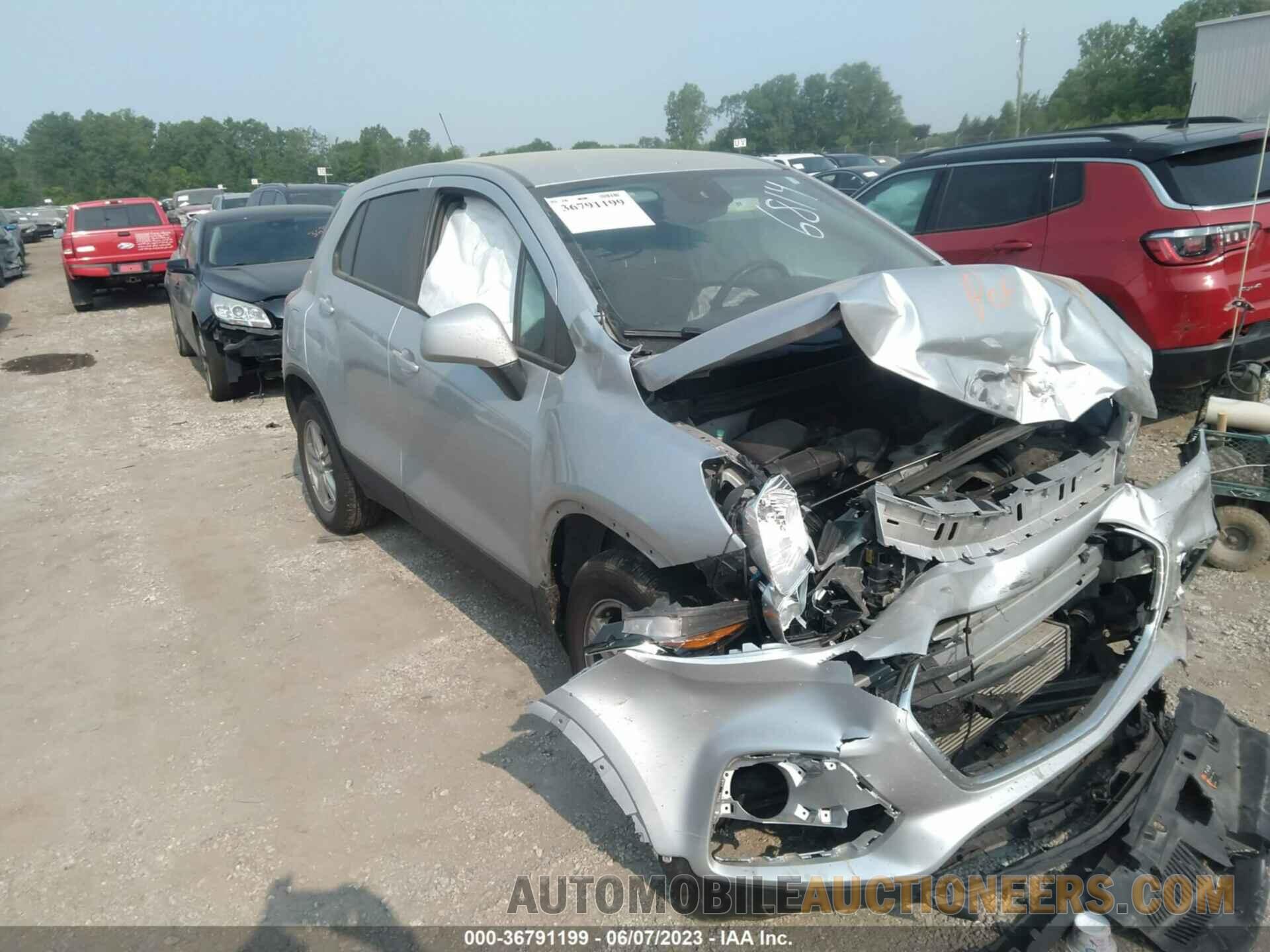 KL7CJKSB8LB016814 CHEVROLET TRAX 2020