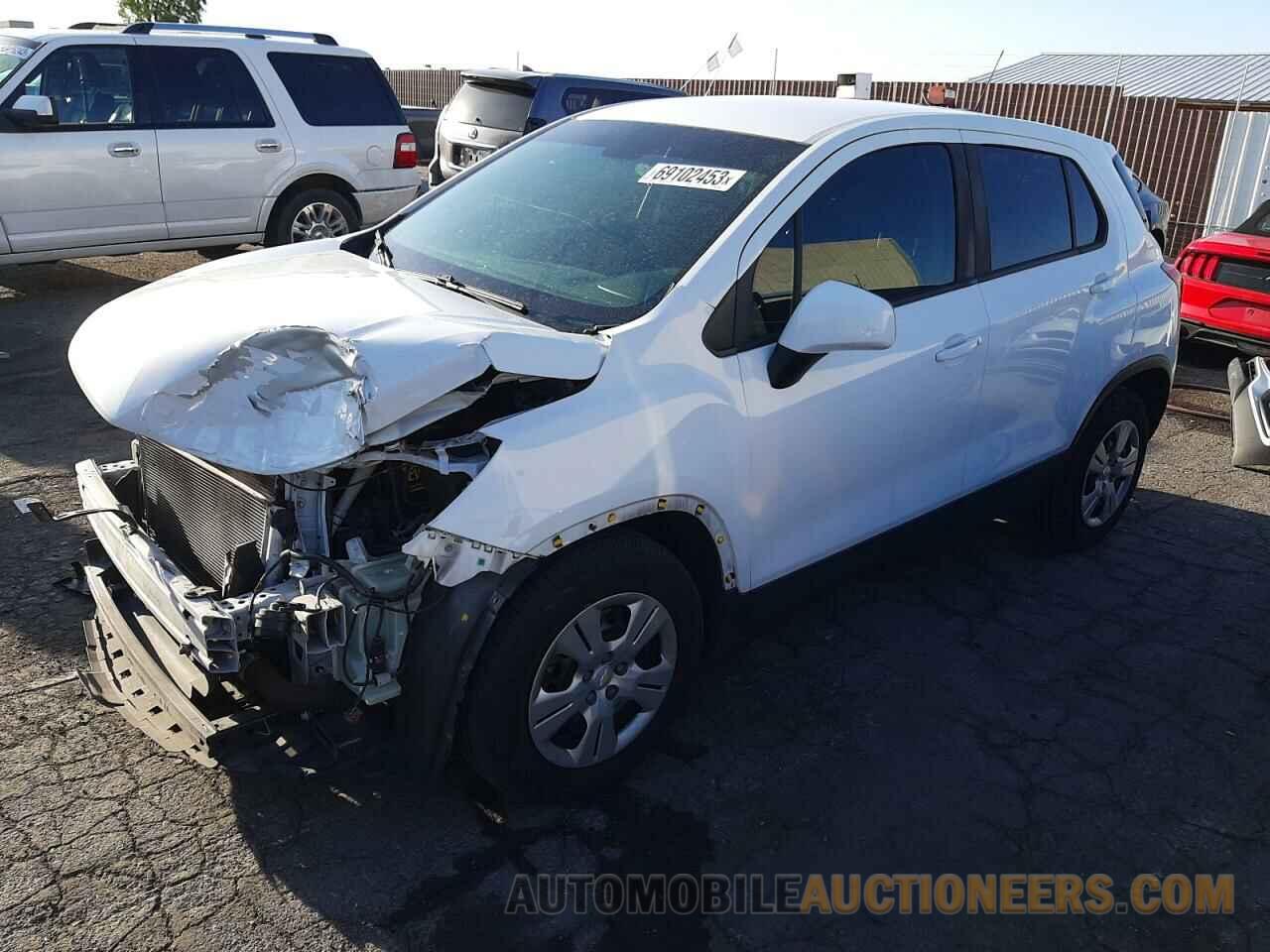 KL7CJKSBXJB700583 CHEVROLET TRAX 2018