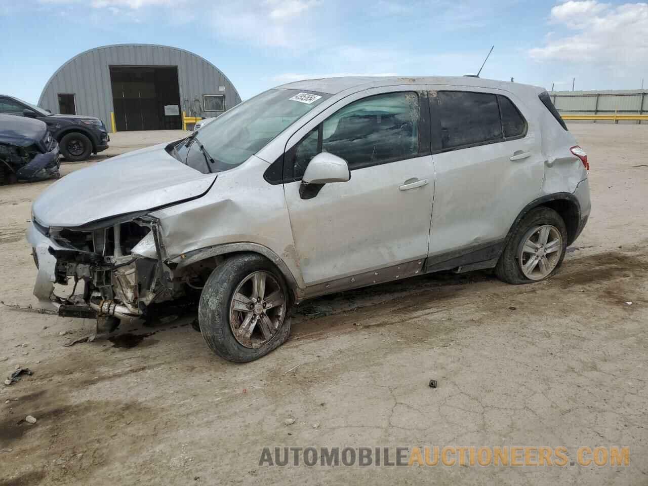 KL7CJKSM7NB552478 CHEVROLET TRAX 2022