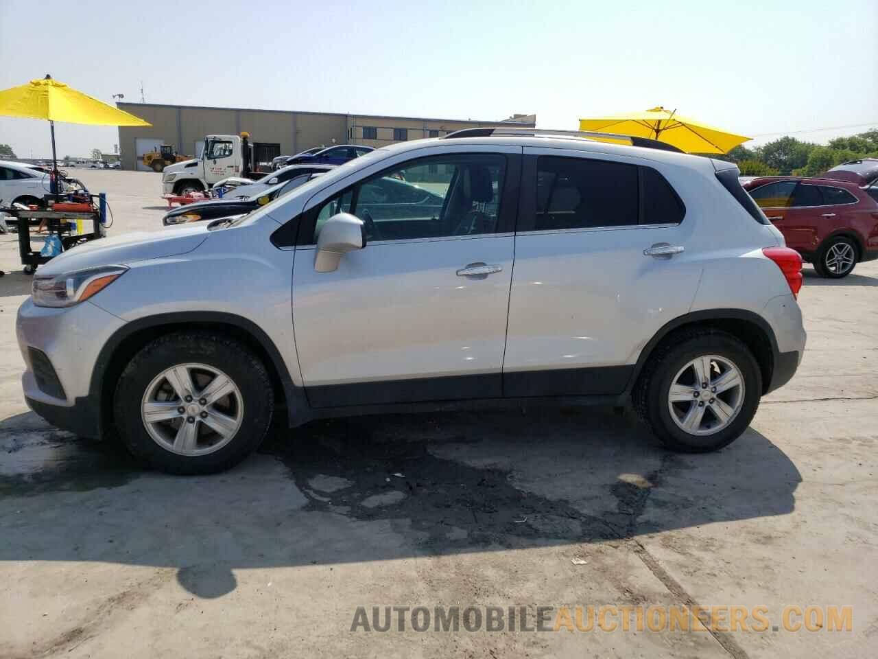 KL7CJLSB1JB647438 CHEVROLET TRAX 2018