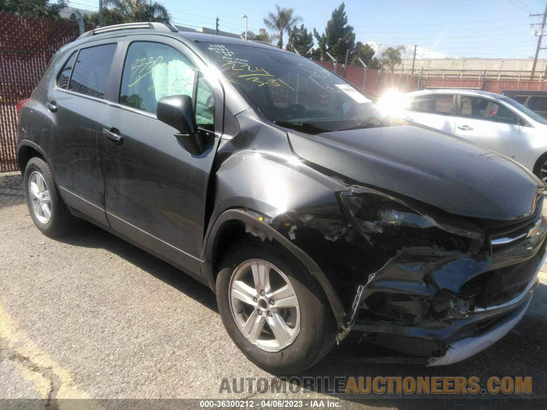 KL7CJLSB8JB618826 CHEVROLET TRAX 2018