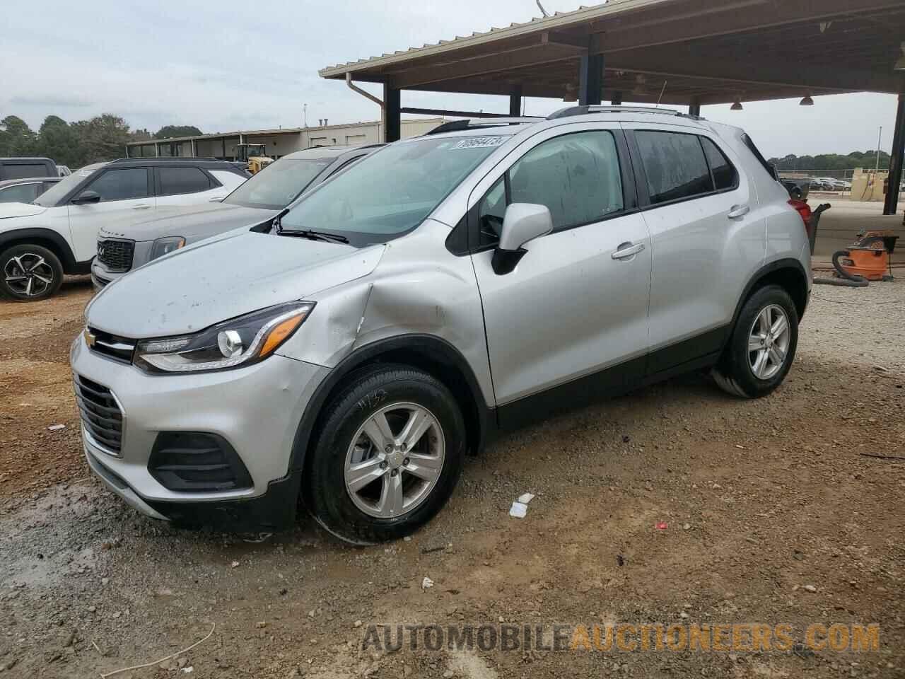 KL7CJLSM2NB530555 CHEVROLET TRAX 2022