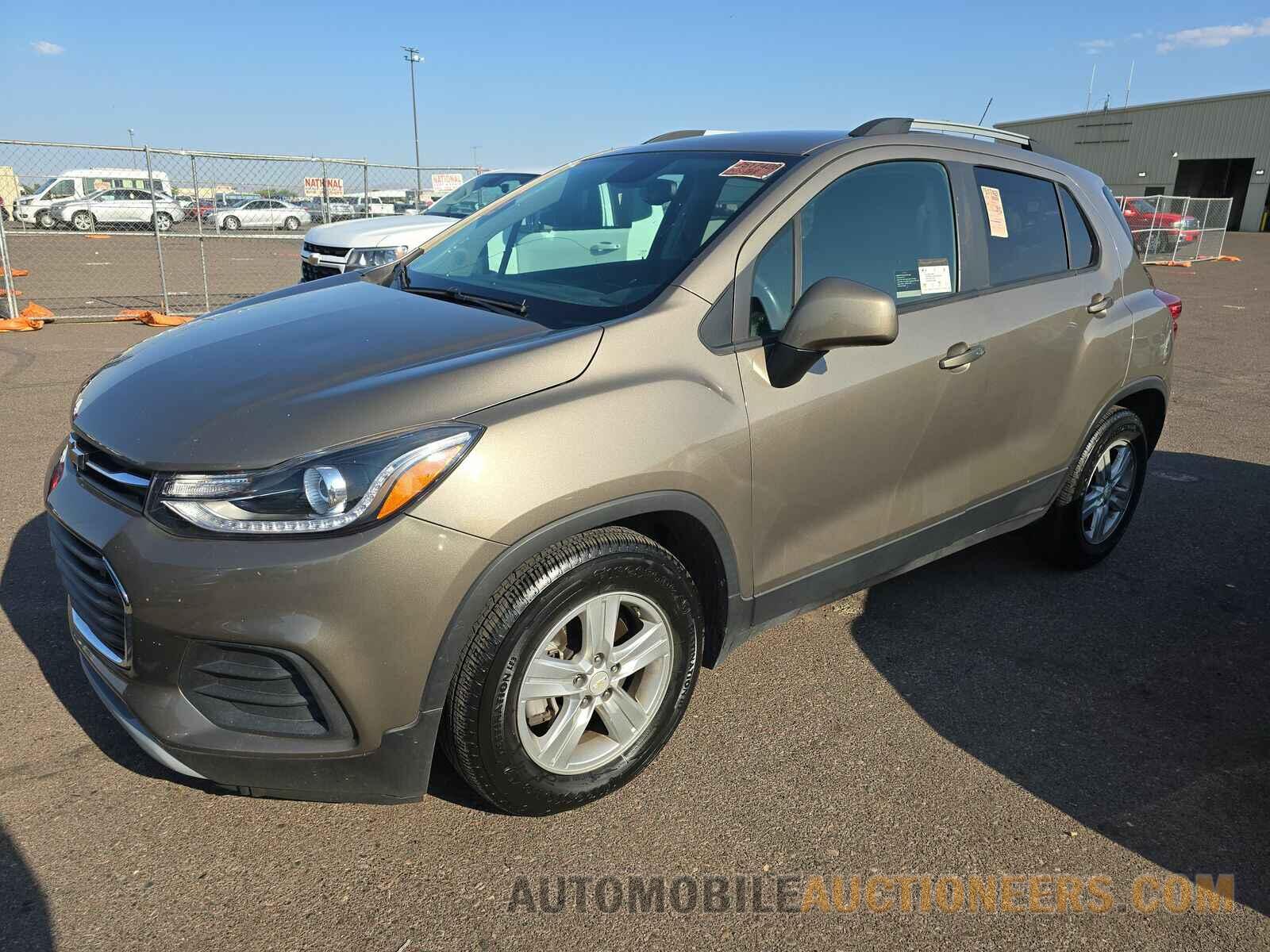 KL7CJLSM8MB372995 Chevrolet Trax 2021