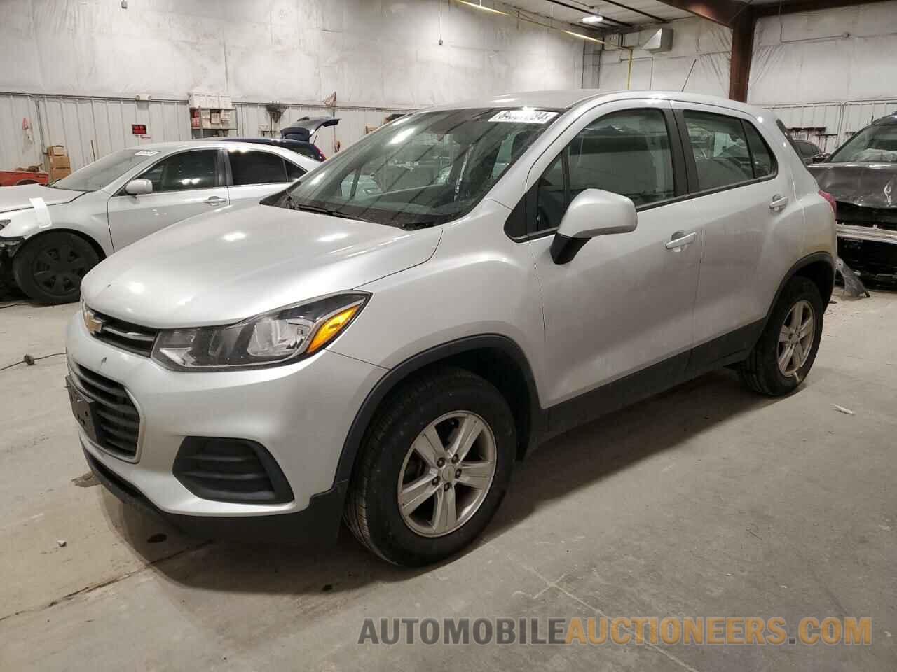 KL7CJNSB7HB215944 CHEVROLET TRAX 2017