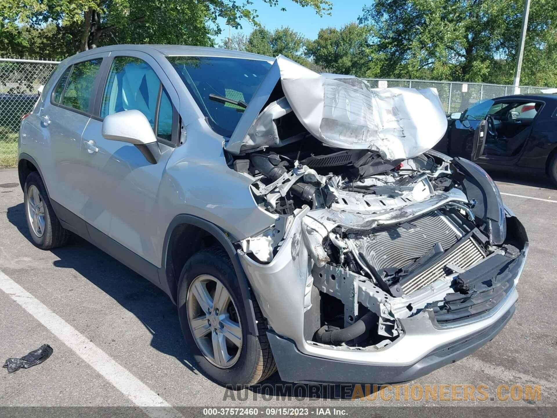 KL7CJNSBXJB581046 CHEVROLET TRAX 2018