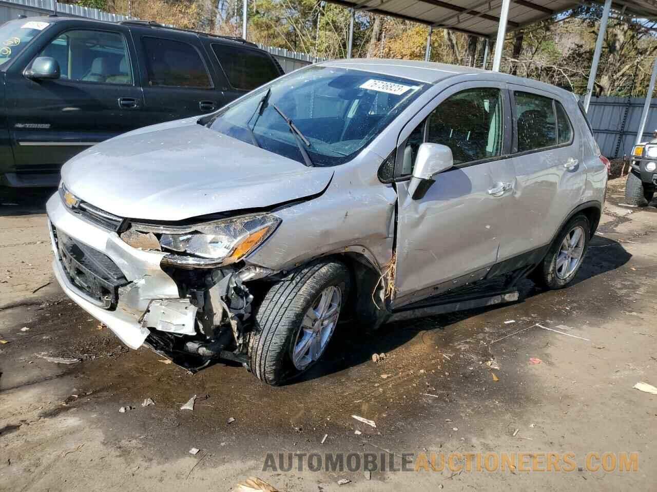 KL7CJNSBXJB585842 CHEVROLET TRAX 2018