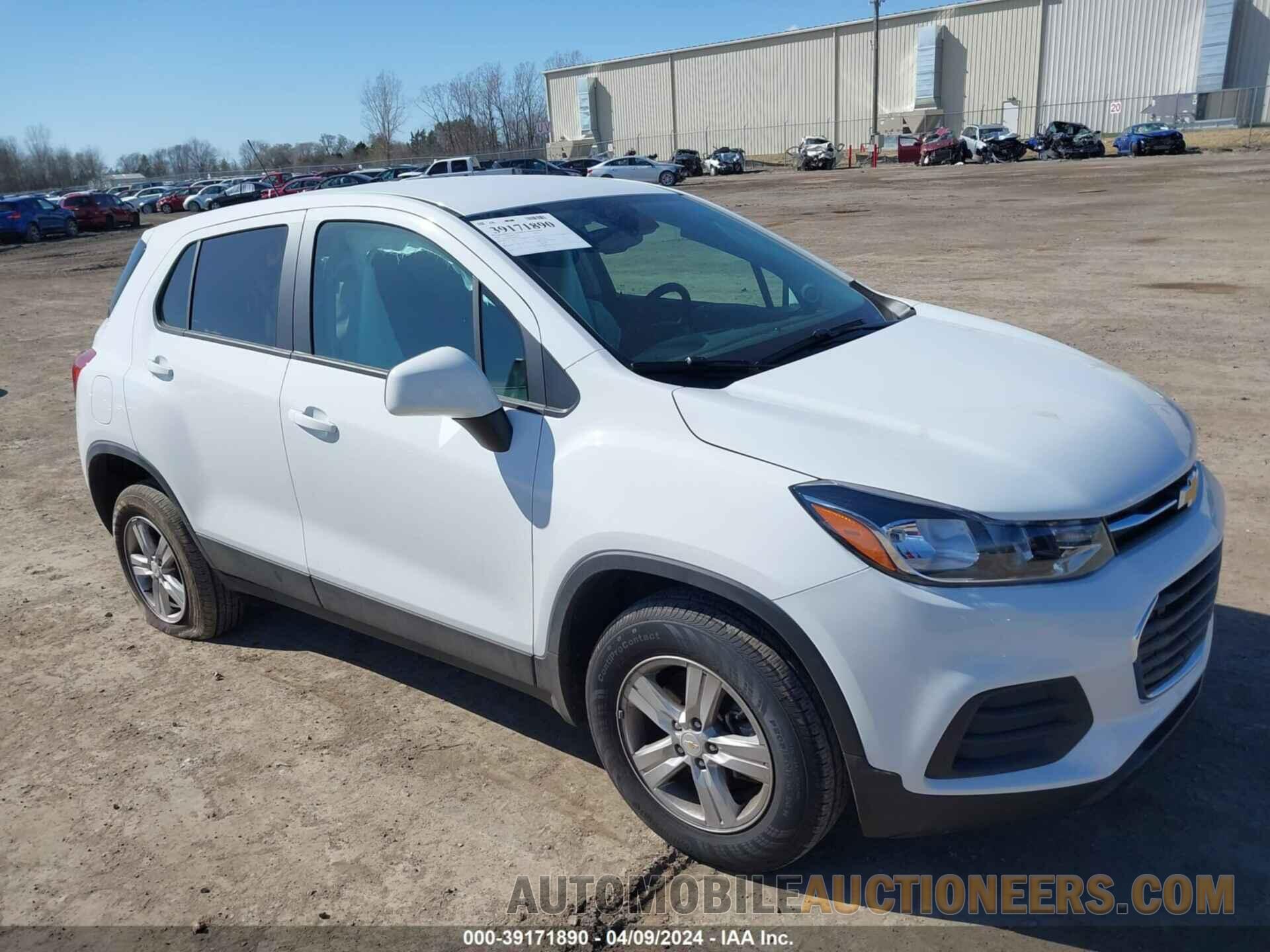 KL7CJNSM7NB549565 CHEVROLET TRAX 2022