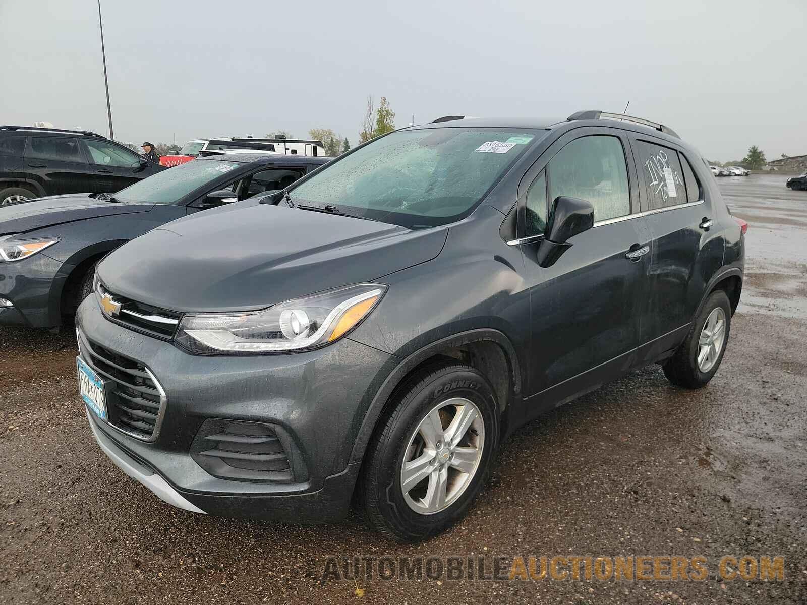 KL7CJPSB7JB664669 Chevrolet Trax 2018