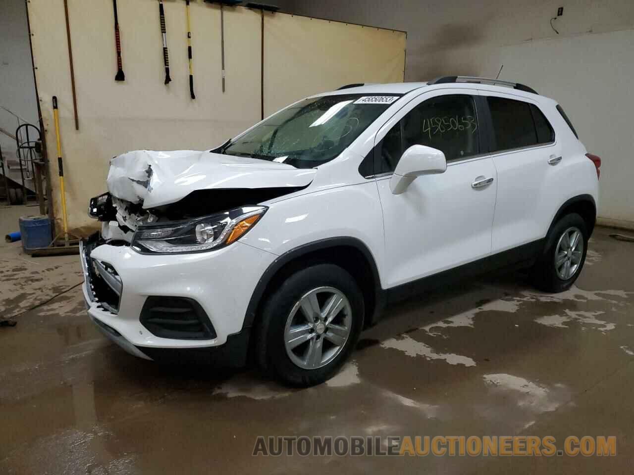 KL7CJPSB8JB611379 CHEVROLET TRAX 2018