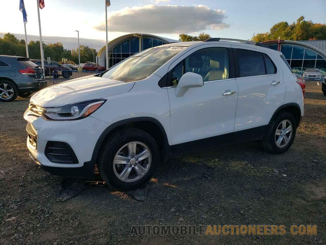 KL7CJPSB8JB659951 CHEVROLET TRAX 2018