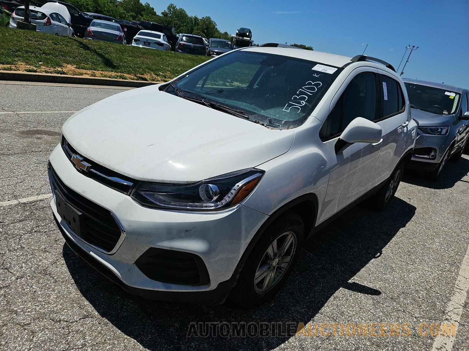 KL7CJPSM3NB563703 Chevrolet Trax 2022