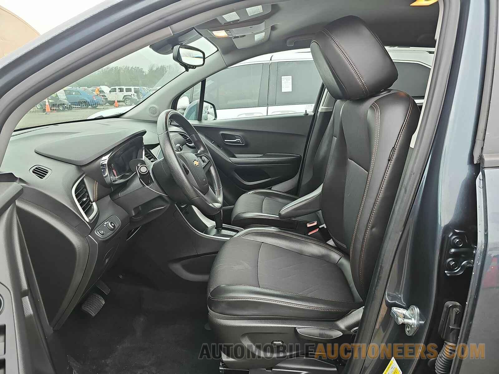 KL7CJPSM5MB362643 Chevrolet Trax 2021