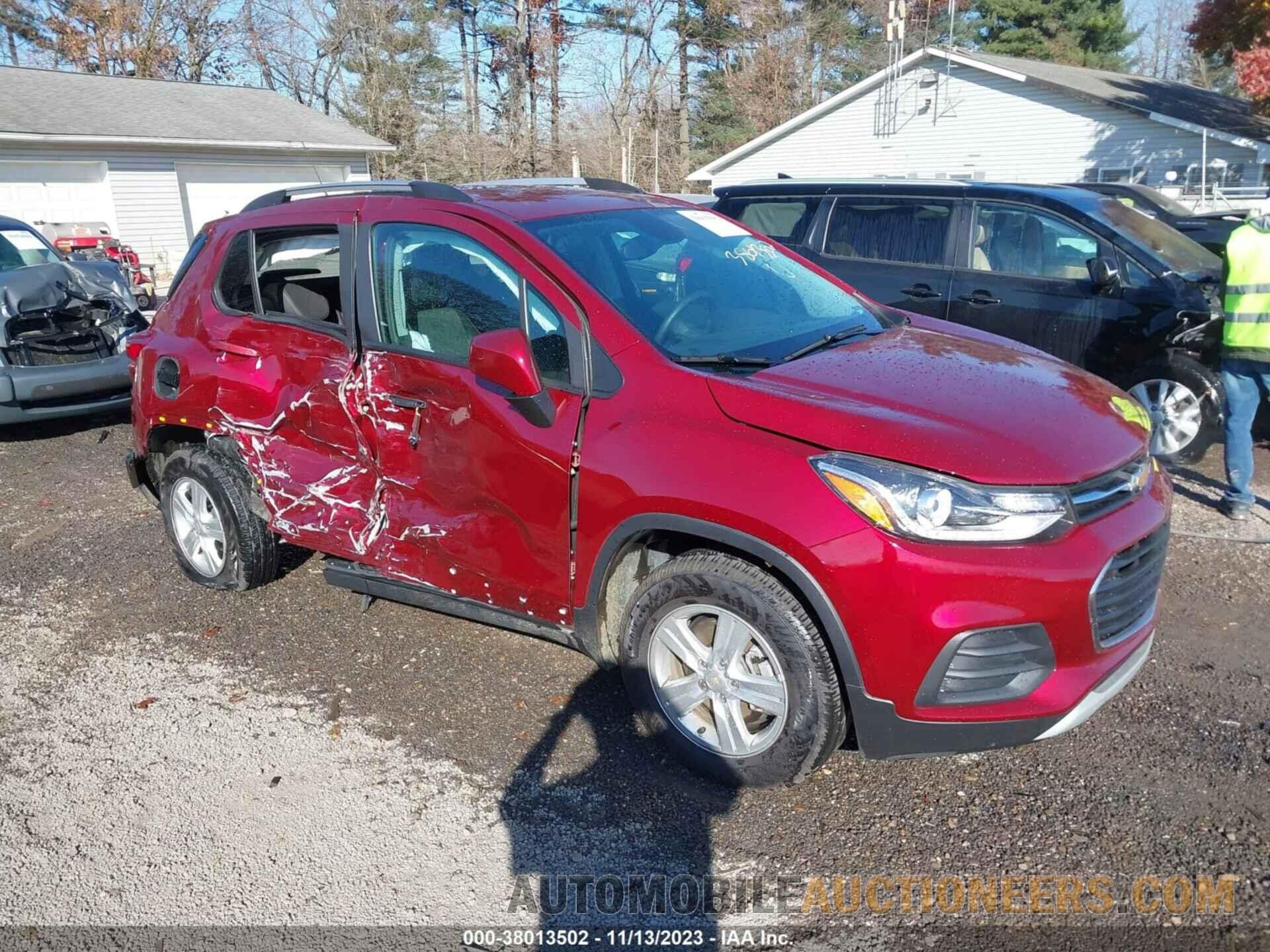 KL7CJPSM5NB563119 CHEVROLET TRAX 2022