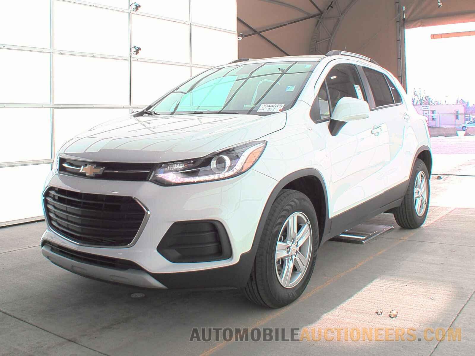 KL7CJPSM7NB565082 Chevrolet Trax 2022