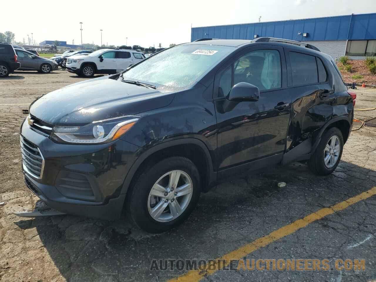 KL7CJPSM8NB556665 CHEVROLET TRAX 2022