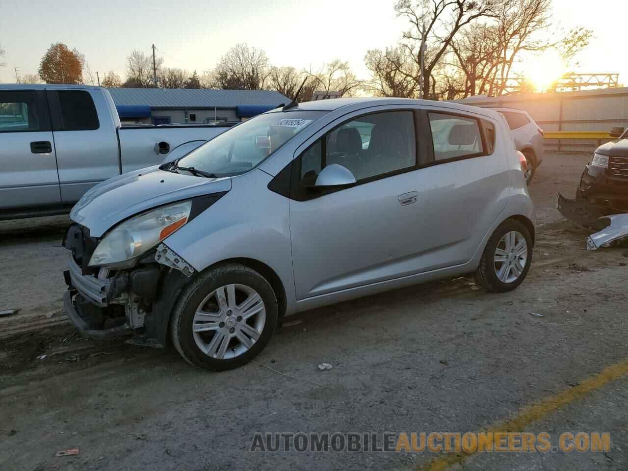 KL8CD6S92DC563712 CHEVROLET SPARK 2013