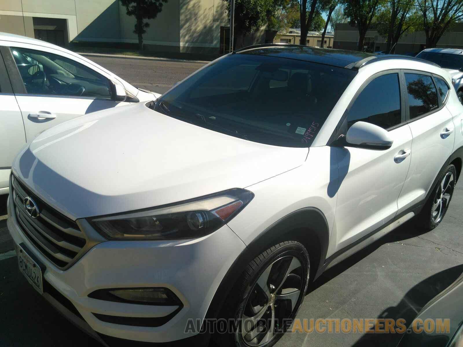 KM8J33A21HU568917 Hyundai Tucson 2017