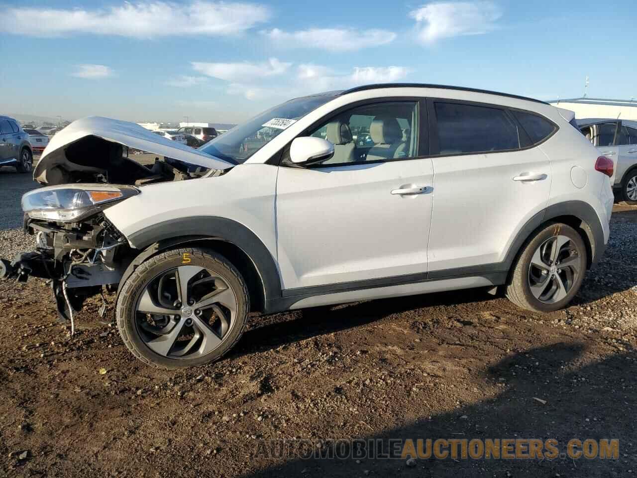 KM8J33A27JU643044 HYUNDAI TUCSON 2018