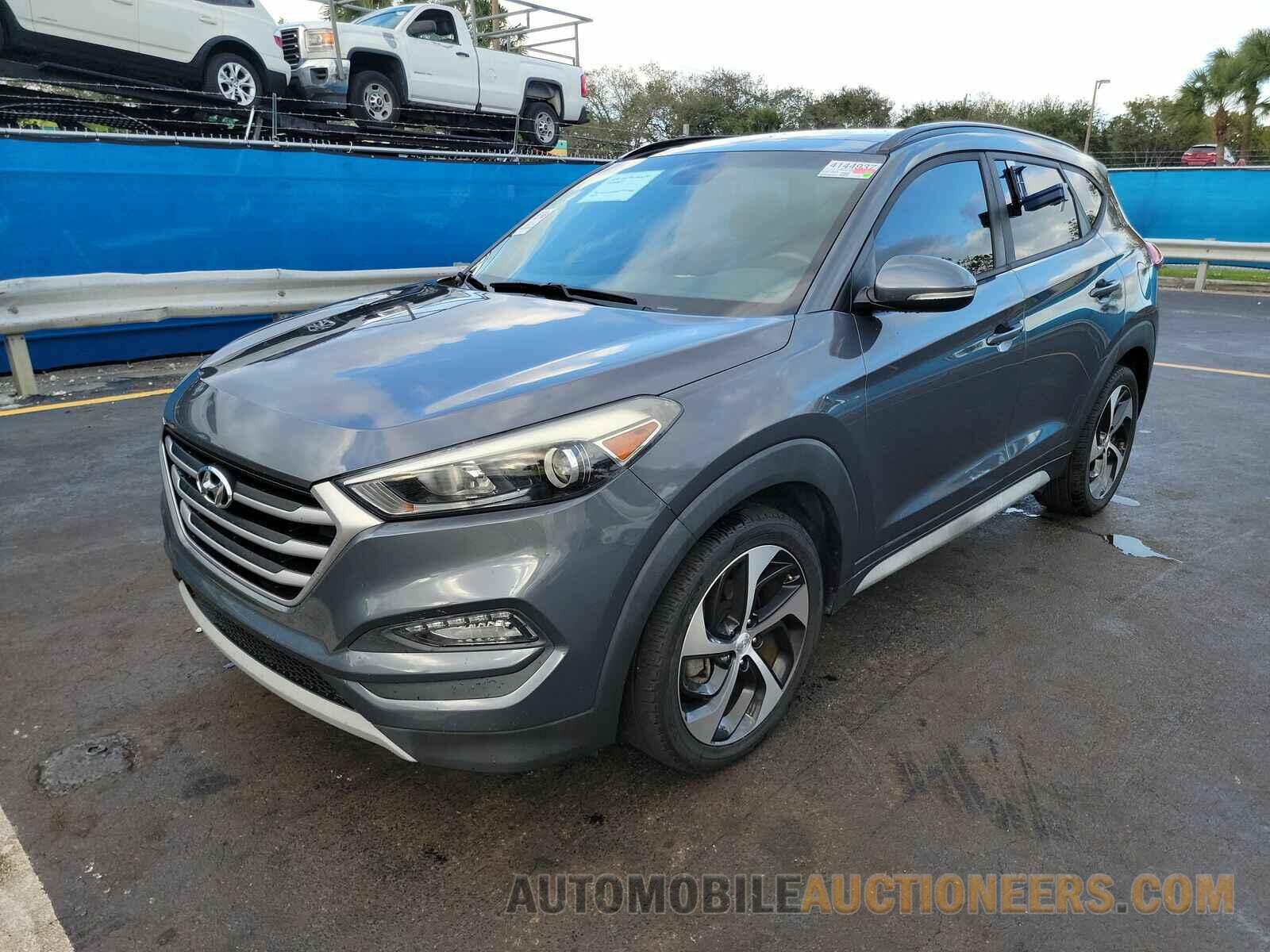 KM8J33A28HU560863 Hyundai Tucson 2017