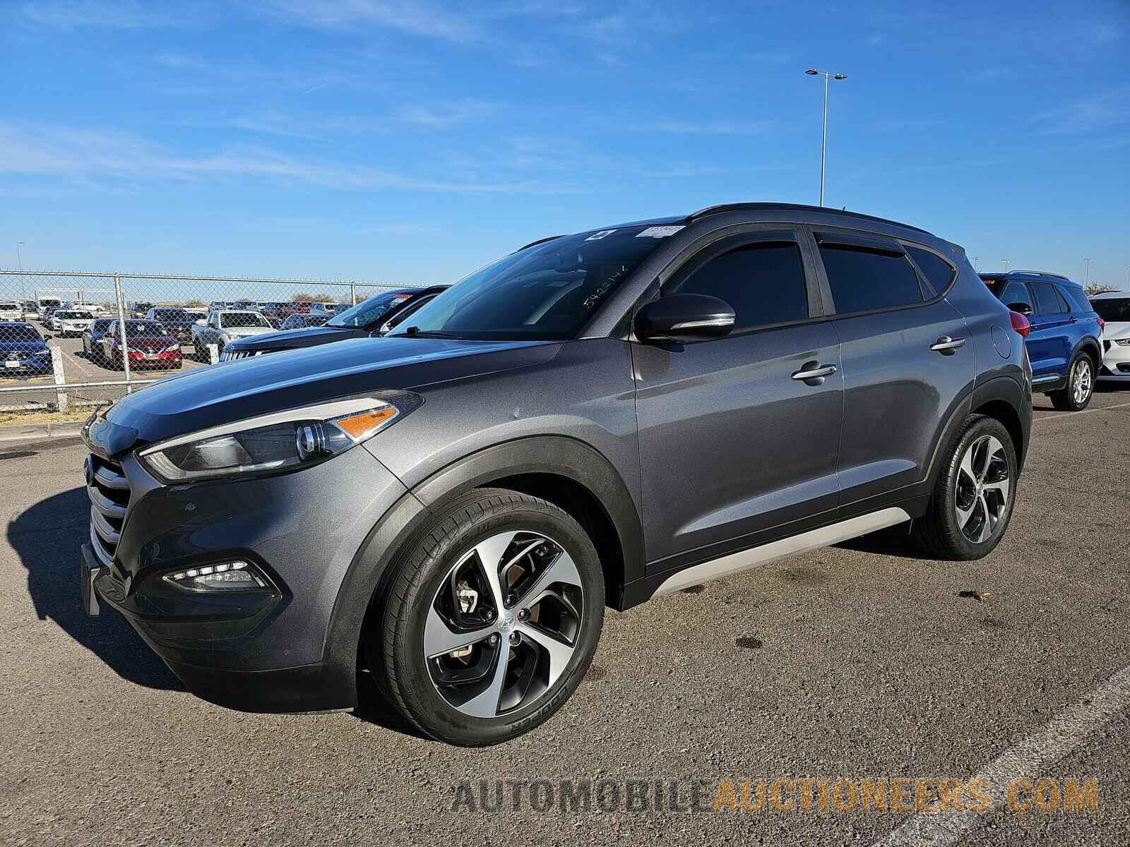 KM8J33A2XHU556748 Hyundai Tucson 2017