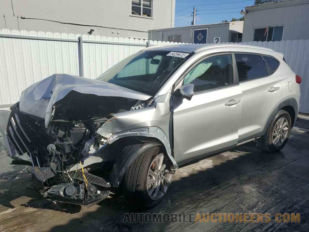 KM8J33A43JU678181 HYUNDAI TUCSON 2018