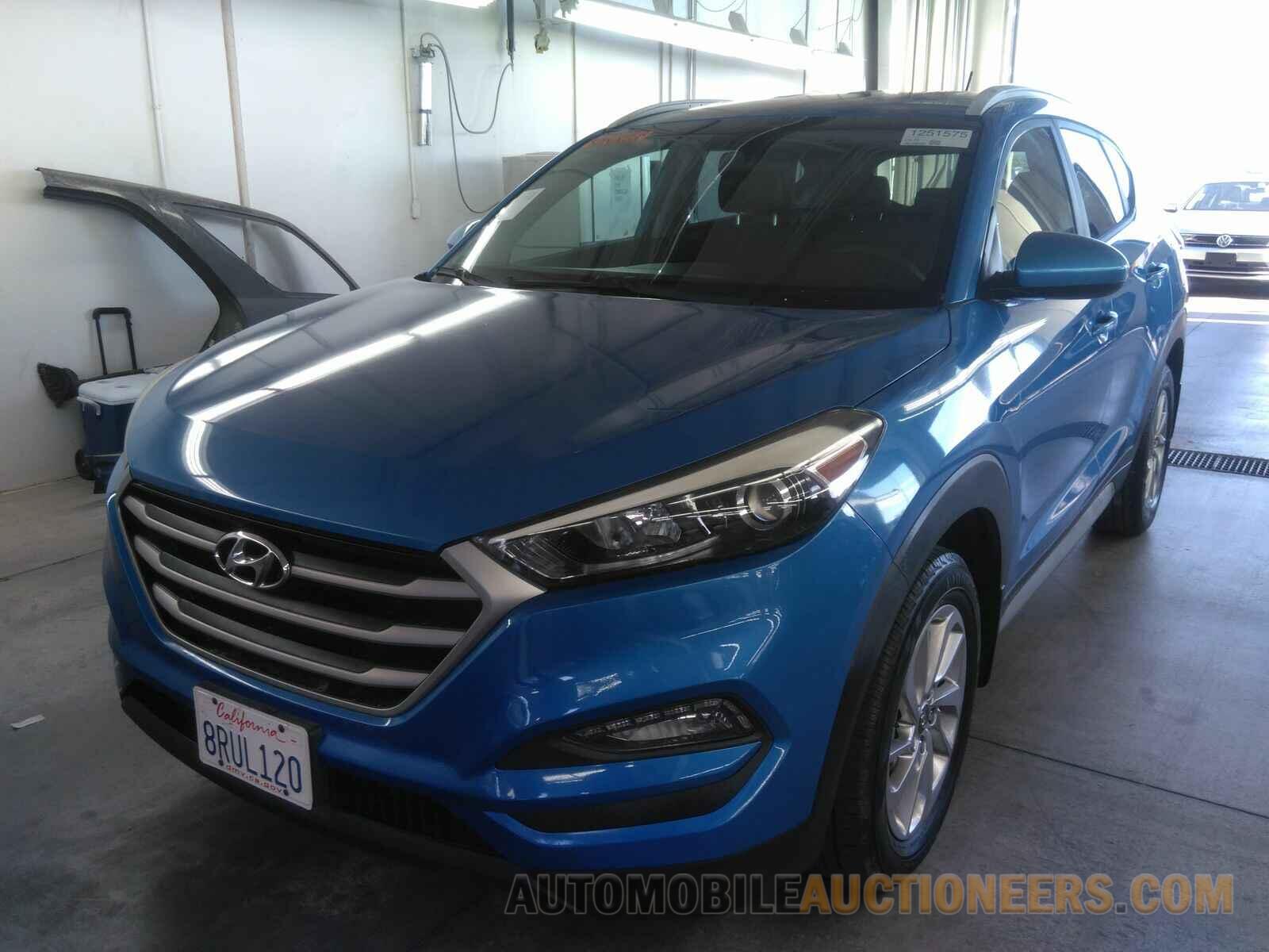 KM8J33A47HU421017 Hyundai Tucson 2017