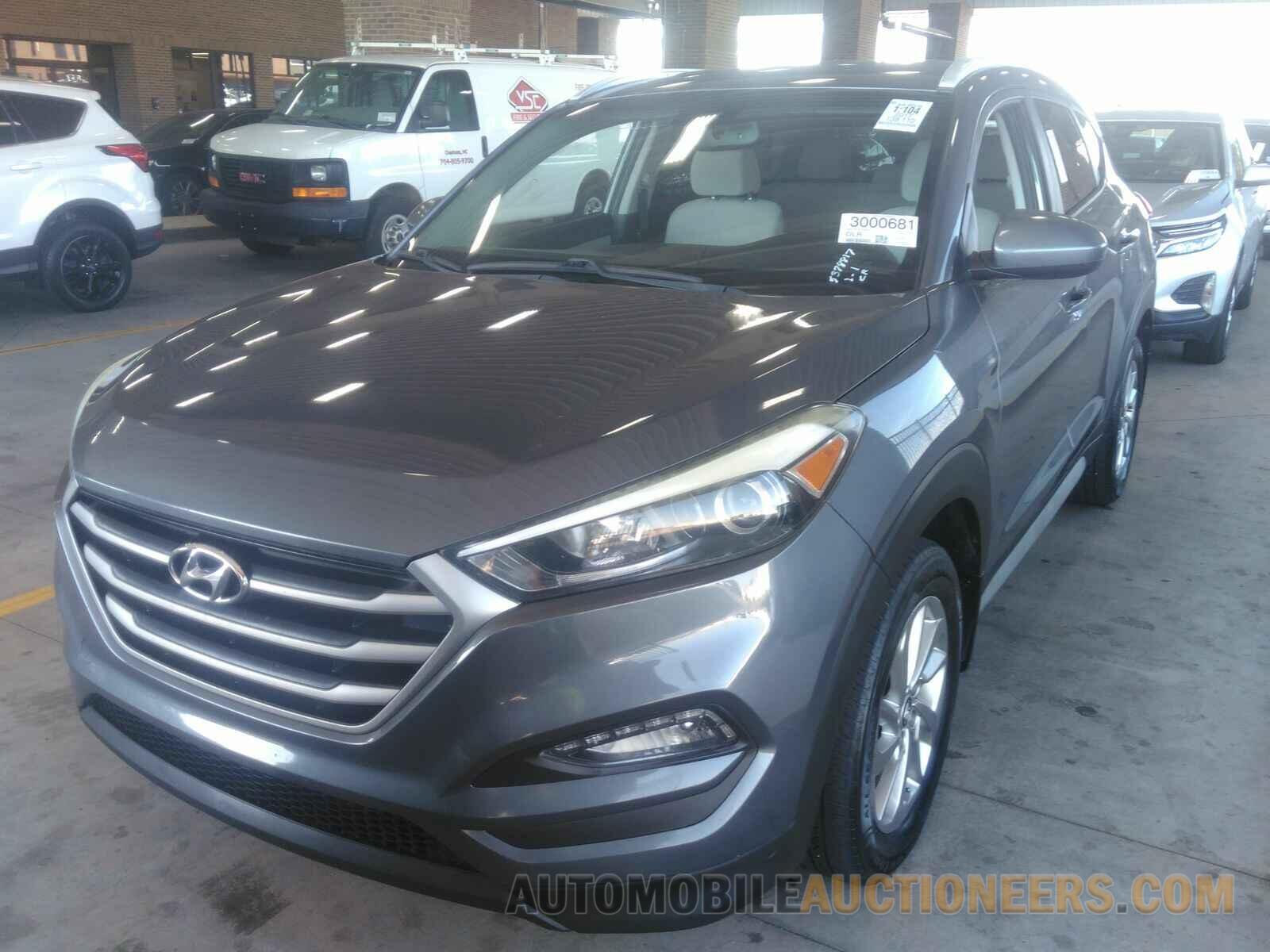 KM8J33A47HU518900 Hyundai Tucson 2017