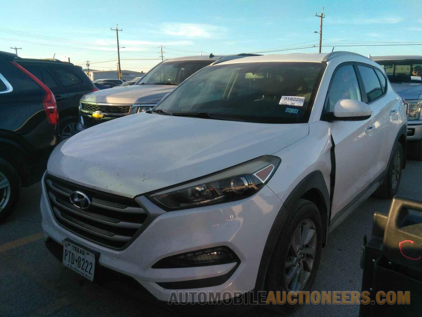 KM8J33A48HU580824 Hyundai Tucson 2017