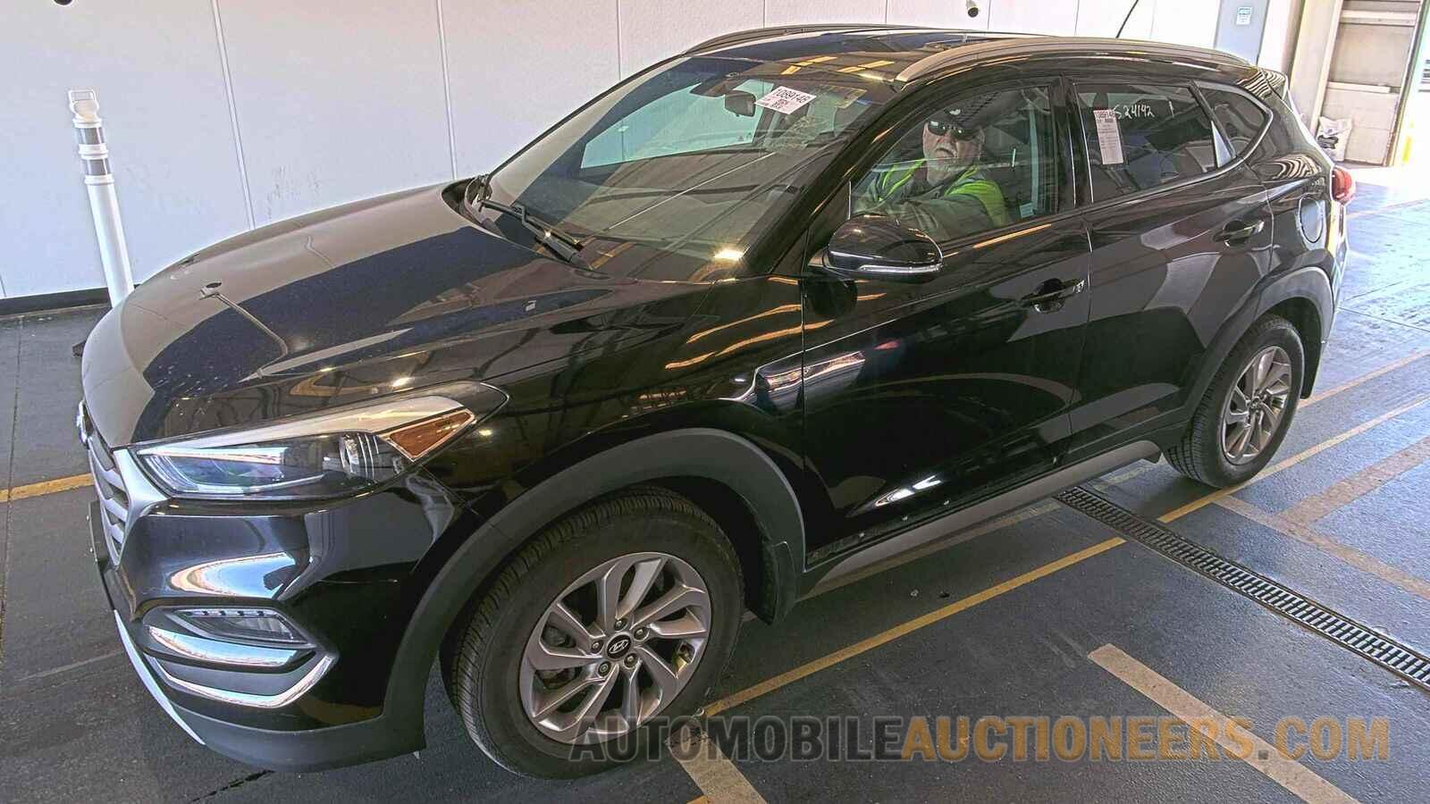 KM8J3CA27HU302477 Hyundai Tucson 2017