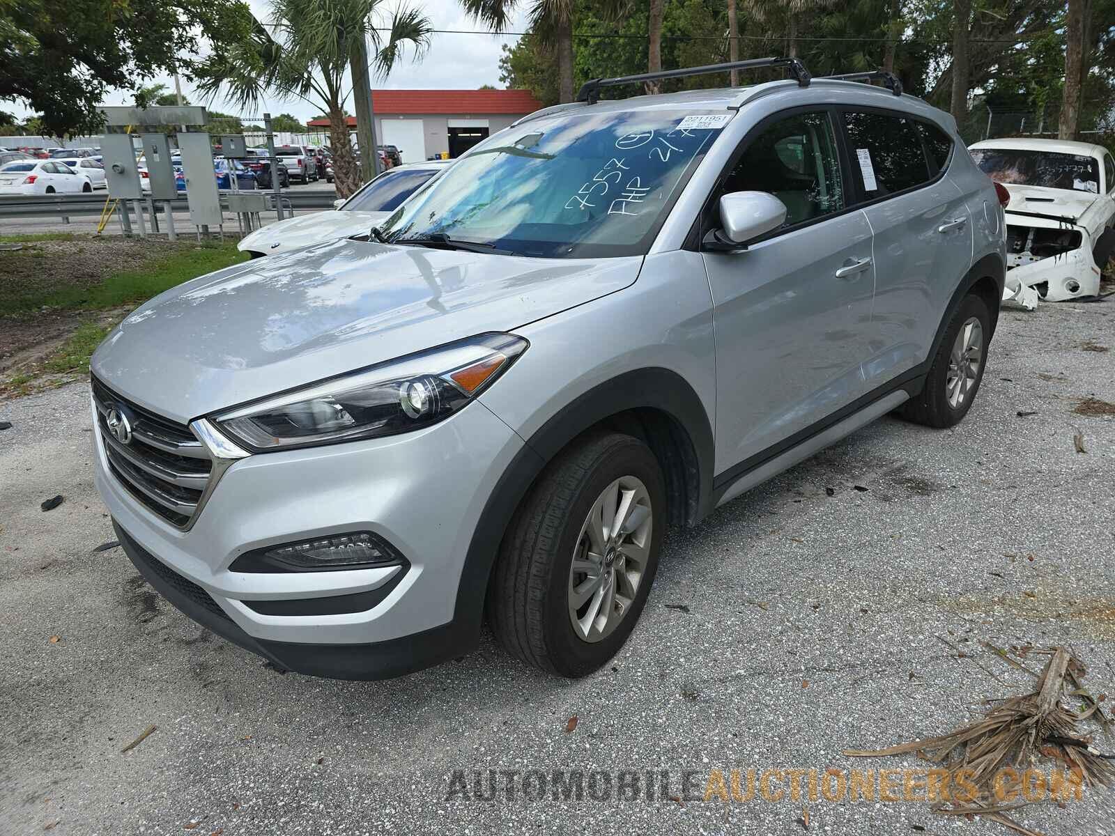 KM8J3CA44HU447557 Hyundai Tucson 2017