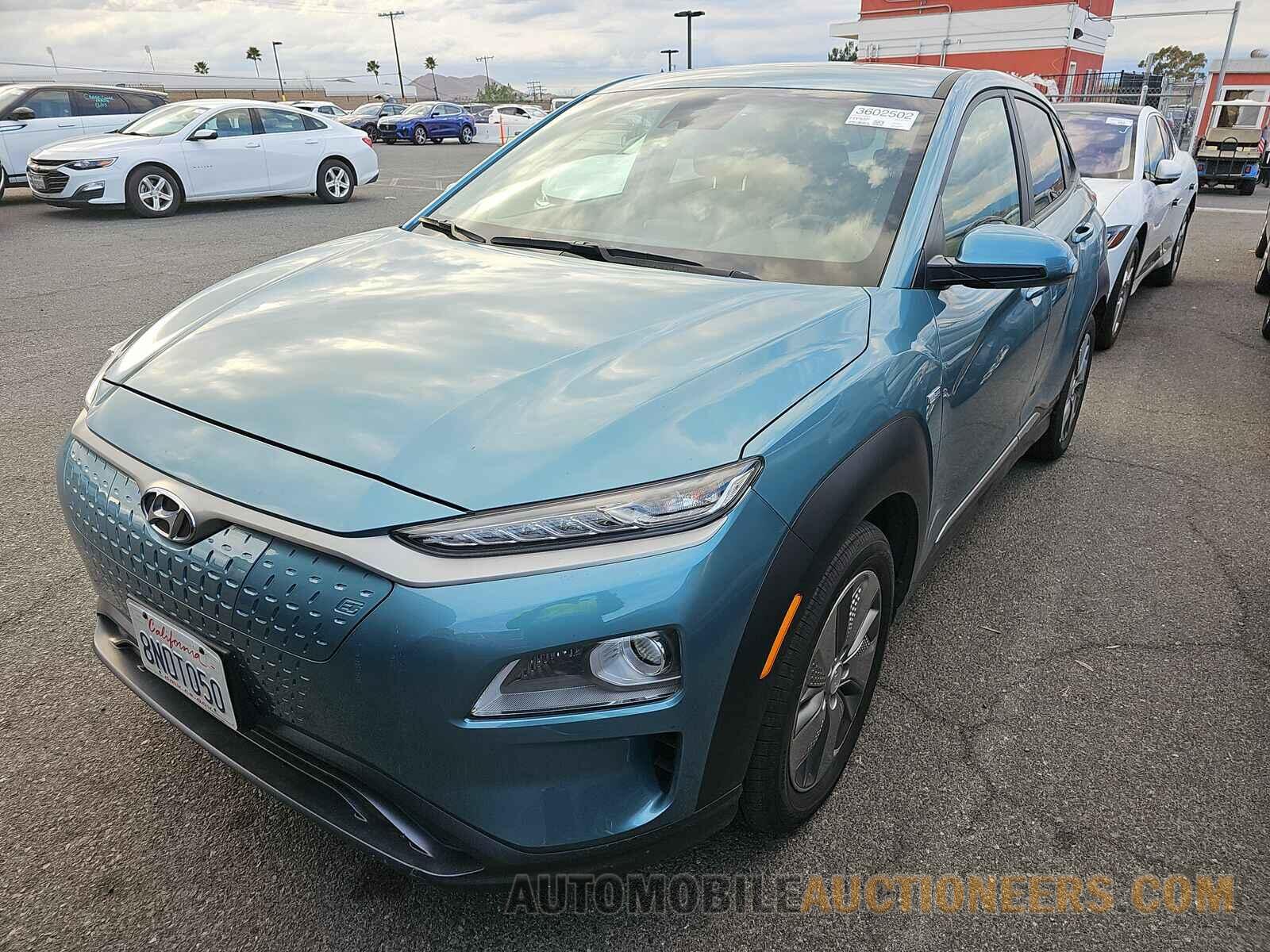 KM8K33AG5LU060555 Hyundai Kona 2020