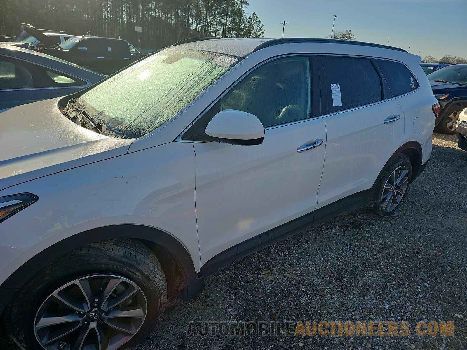 KM8SMDHF9HU201795 Hyundai Santa Fe 2017