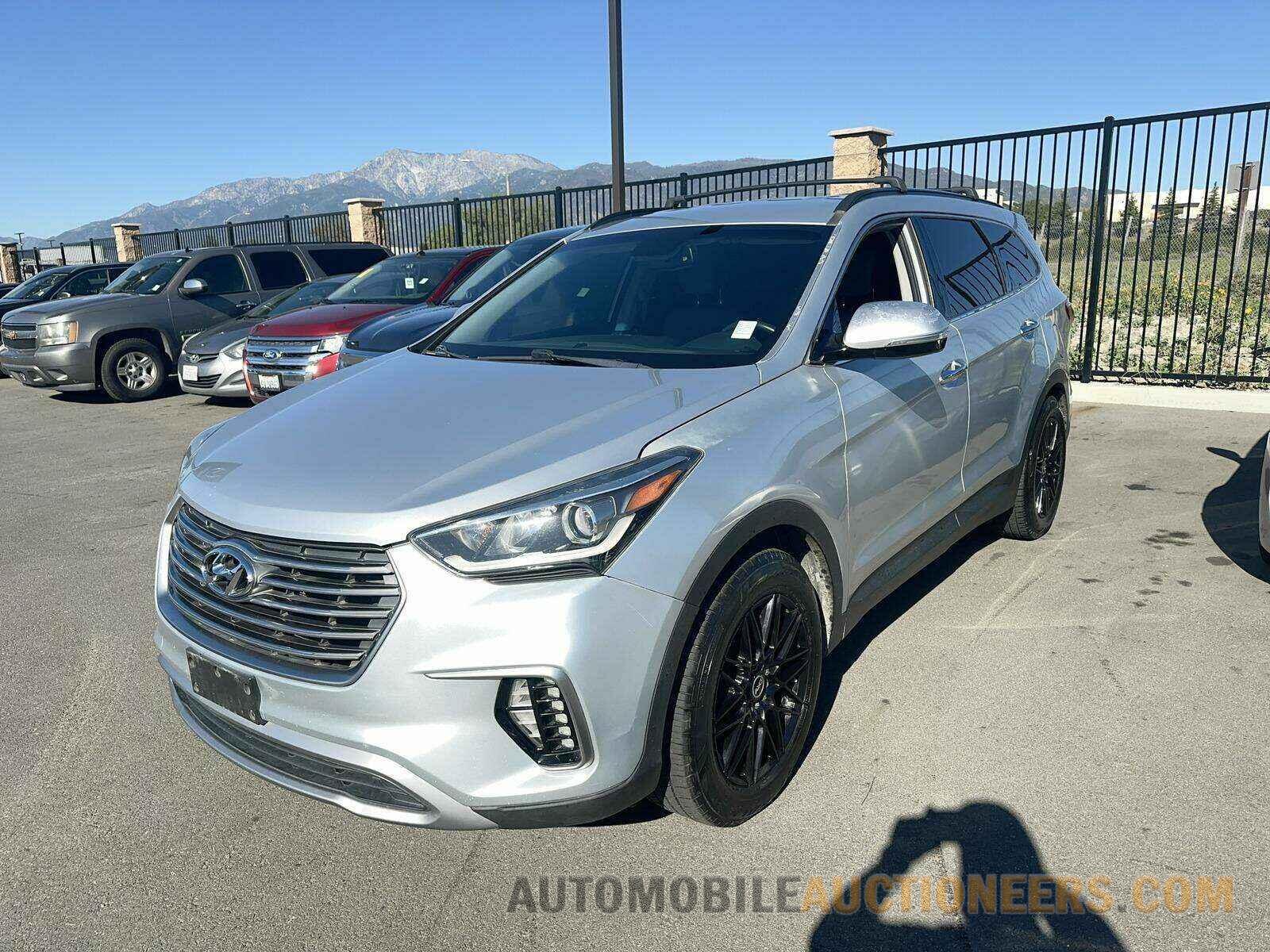 KM8SN4HF0HU231443 Hyundai Santa Fe 2017