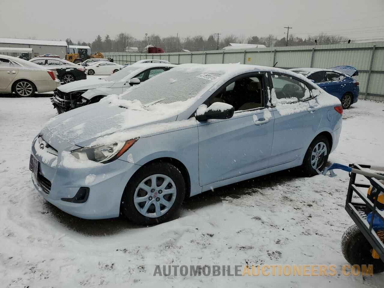 KMHCT4AE0DU448268 HYUNDAI ACCENT 2013