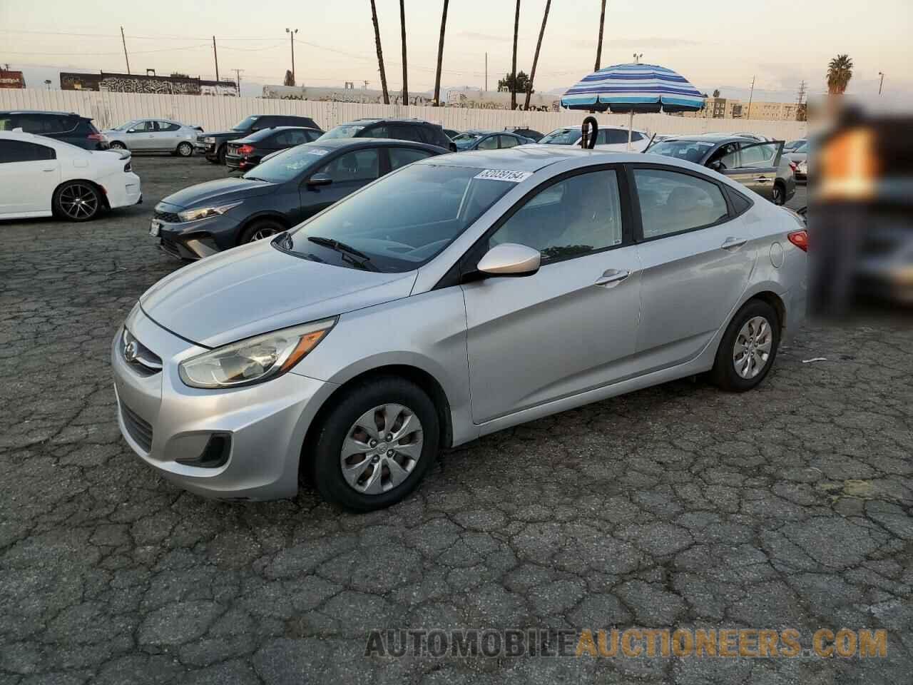 KMHCT4AE3FU818339 HYUNDAI ACCENT 2015