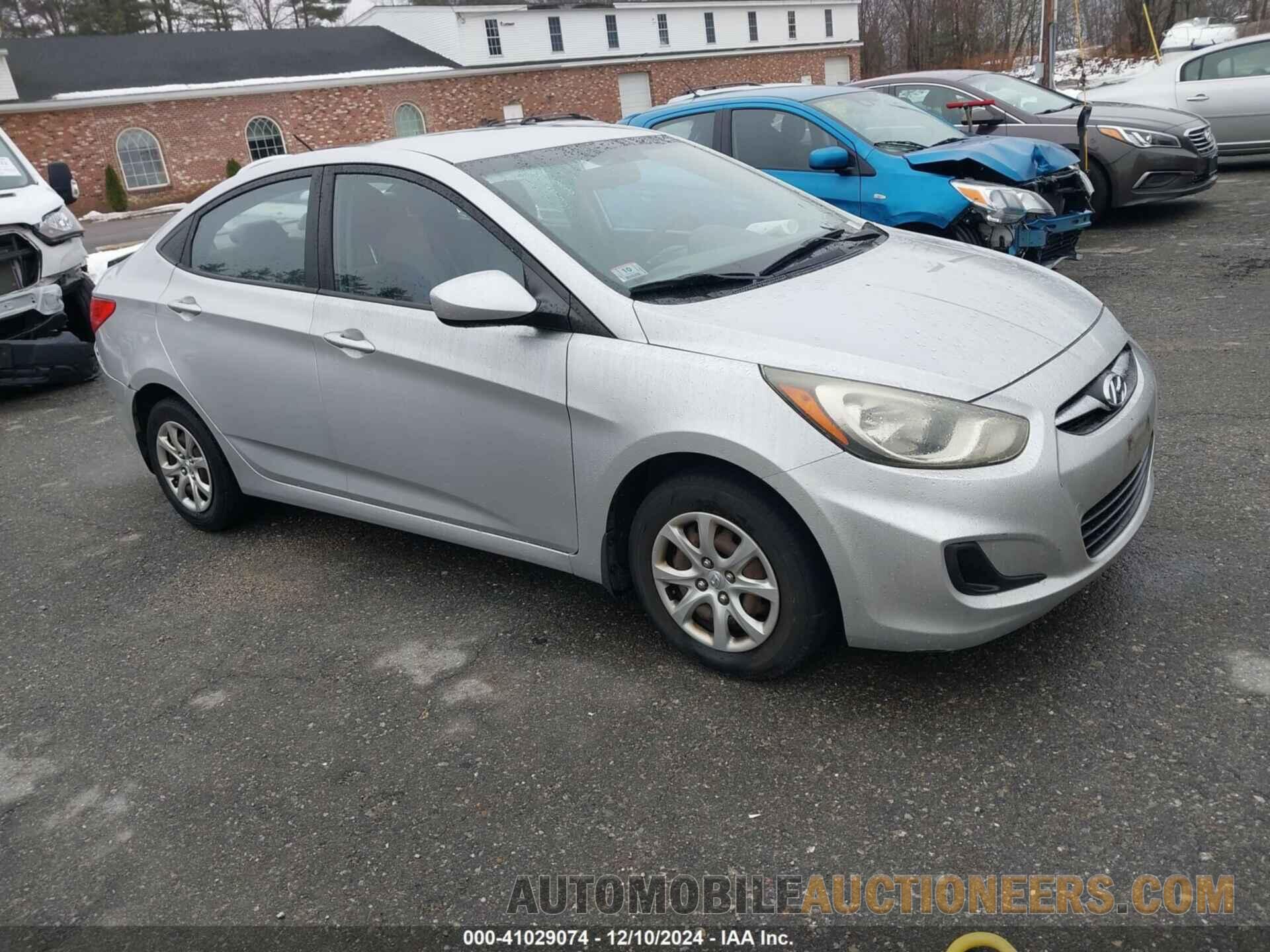 KMHCT4AE4DU323418 HYUNDAI ACCENT 2013