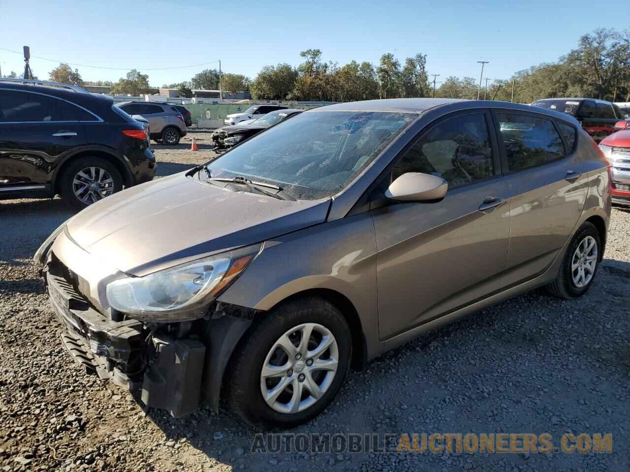 KMHCT5AE5DU111097 HYUNDAI ACCENT 2013